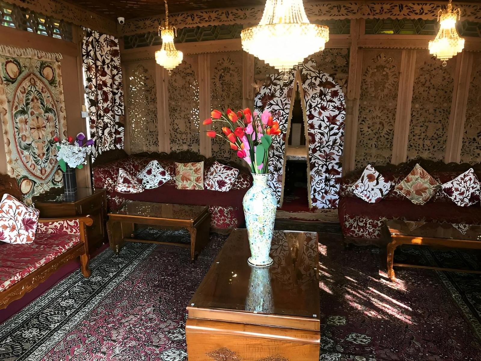 Heritage Amina Group Of Houseboats Hotel Srīnagar Exterior foto