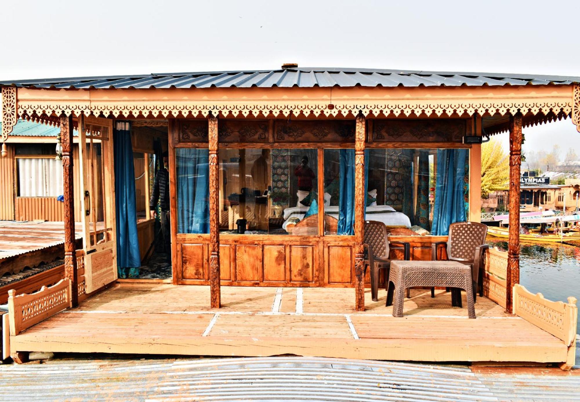 Heritage Amina Group Of Houseboats Hotel Srīnagar Exterior foto